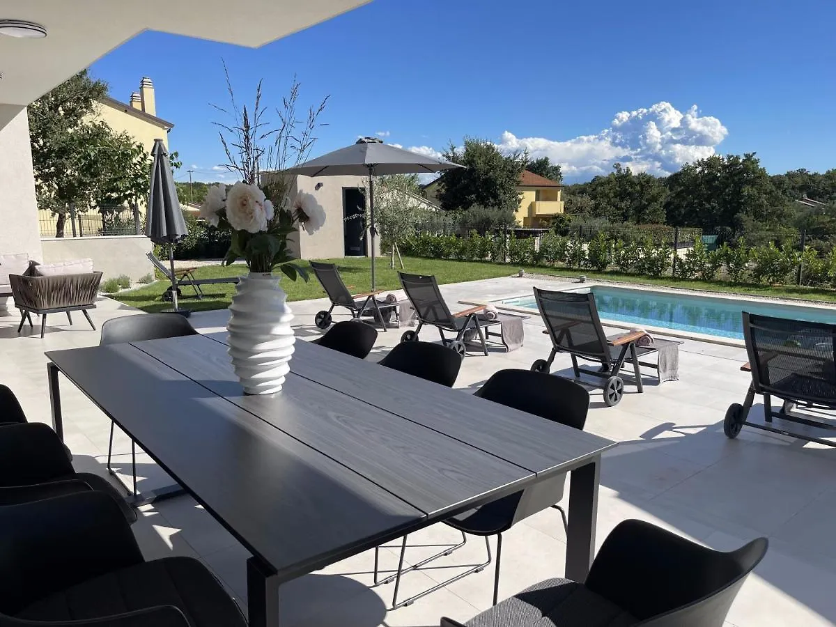 Villa Valentina كاريغادور